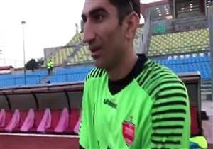 ورود بازیکنان پرسپولیس و پیکان به ورزشگاه شهر قدس + فیلم