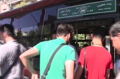 بی‌توجهی مردم نسبت به کرونا یا کمبود امکانات + فیلم