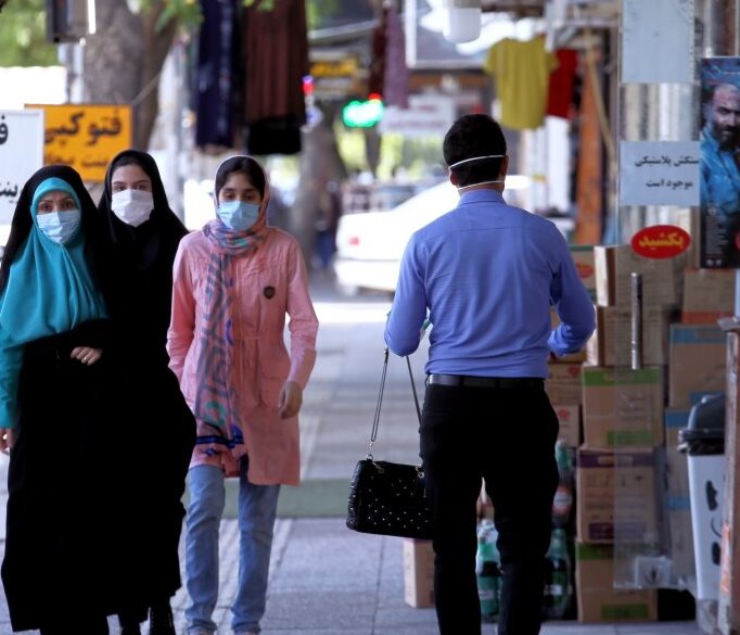 کرونا نرفت/ ماسک زدن اجباری شد