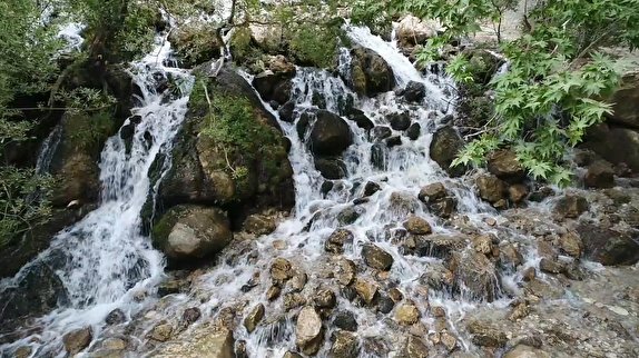 ساوجبلاغ، سرزمين چشمه های آب سرد/ از چشمه های خروشان تا تپه های باستانی شگفت انگیز