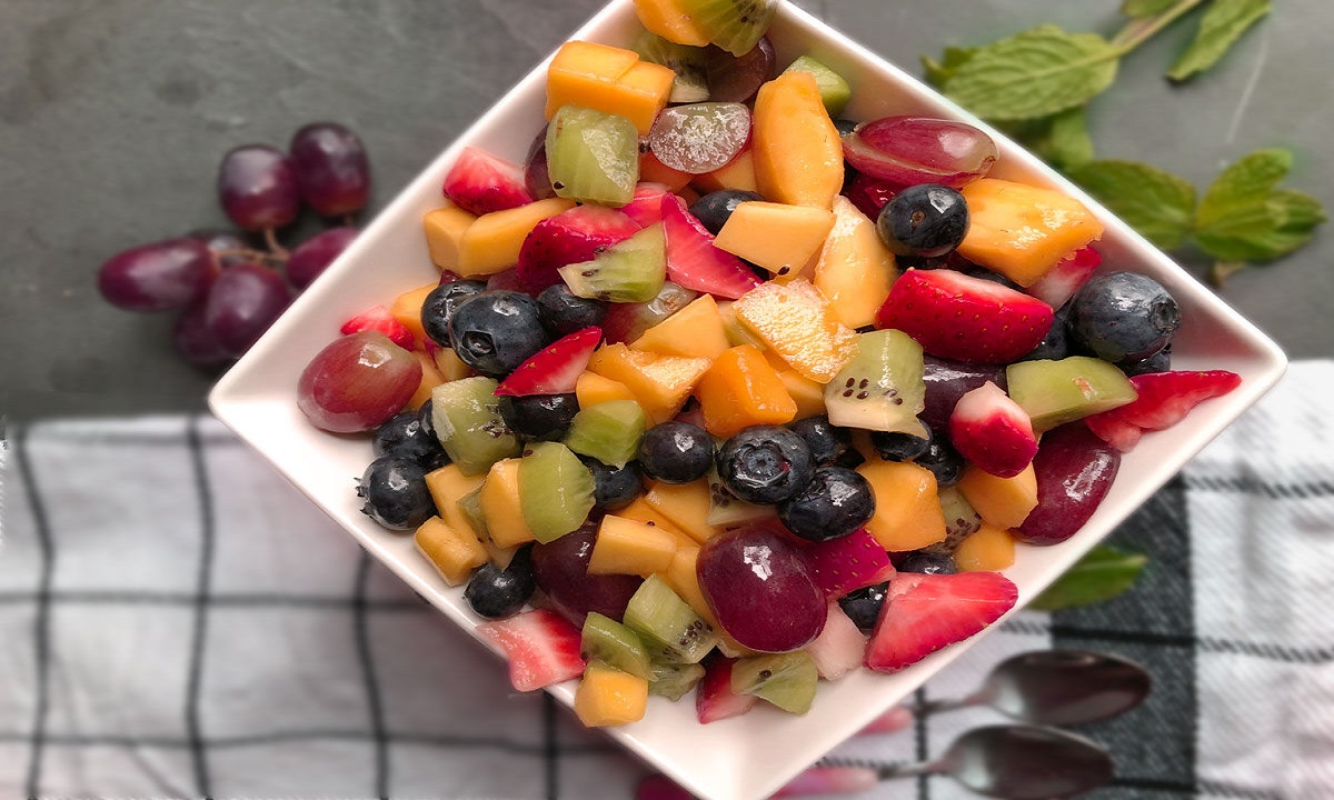 مزه‌های تابستانی در سالاد میوه جذاب و خوشمزه