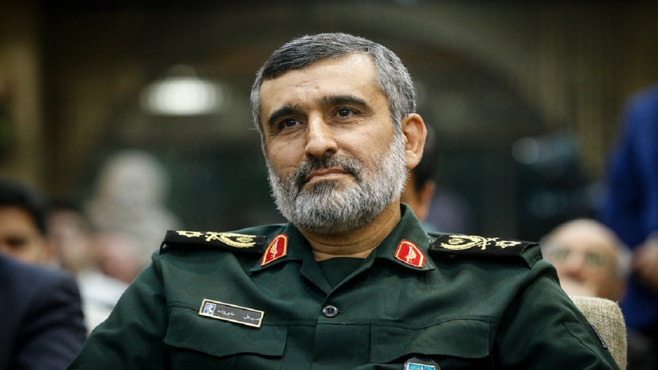 قرار نیست در صنعت خودروسازی تصدی‌گری کنیم/ به خودروسازان کمک می‌کنیم