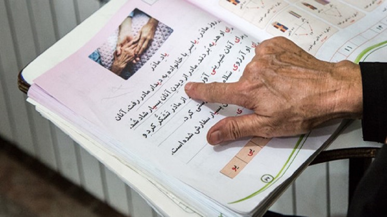 میانگین سرانه آموزش سوادآموزی در استان بوشهر ۵ درصد افزایش یافت