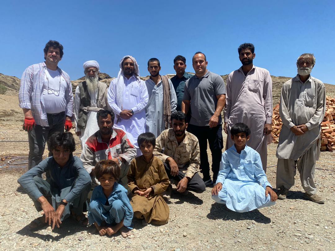 عنواندار جهان و المپیک در حال ساخت منازل روستایی برای مردم منطقه «وش آپ»