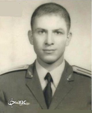 خلبان شهیدی که دوست داشت کفنش پرچم ایران باشد