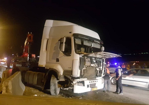 واژگونی اتوبوس در آزادراه کرج آمار مصدومان و فوتیهای واژگونی اتوبوس در آزادراه کرج-قزوین+تصاویر