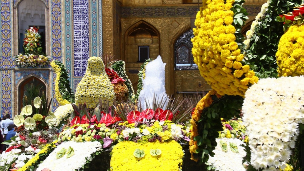 حرم مطهر رضوی، گلباران در عید سعید قربان