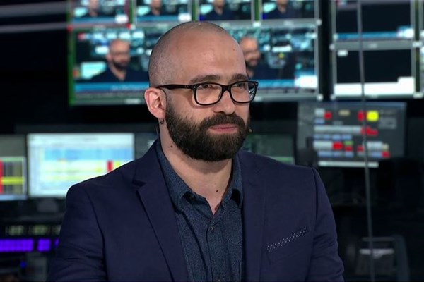 ناگفته های  لیلی بازرگان همکار سابق شبکه جلاد&zwnj;ها / کدام خبرنگار ها با ایران اینتر نشنال همکاری دارند؟ + تصاویر