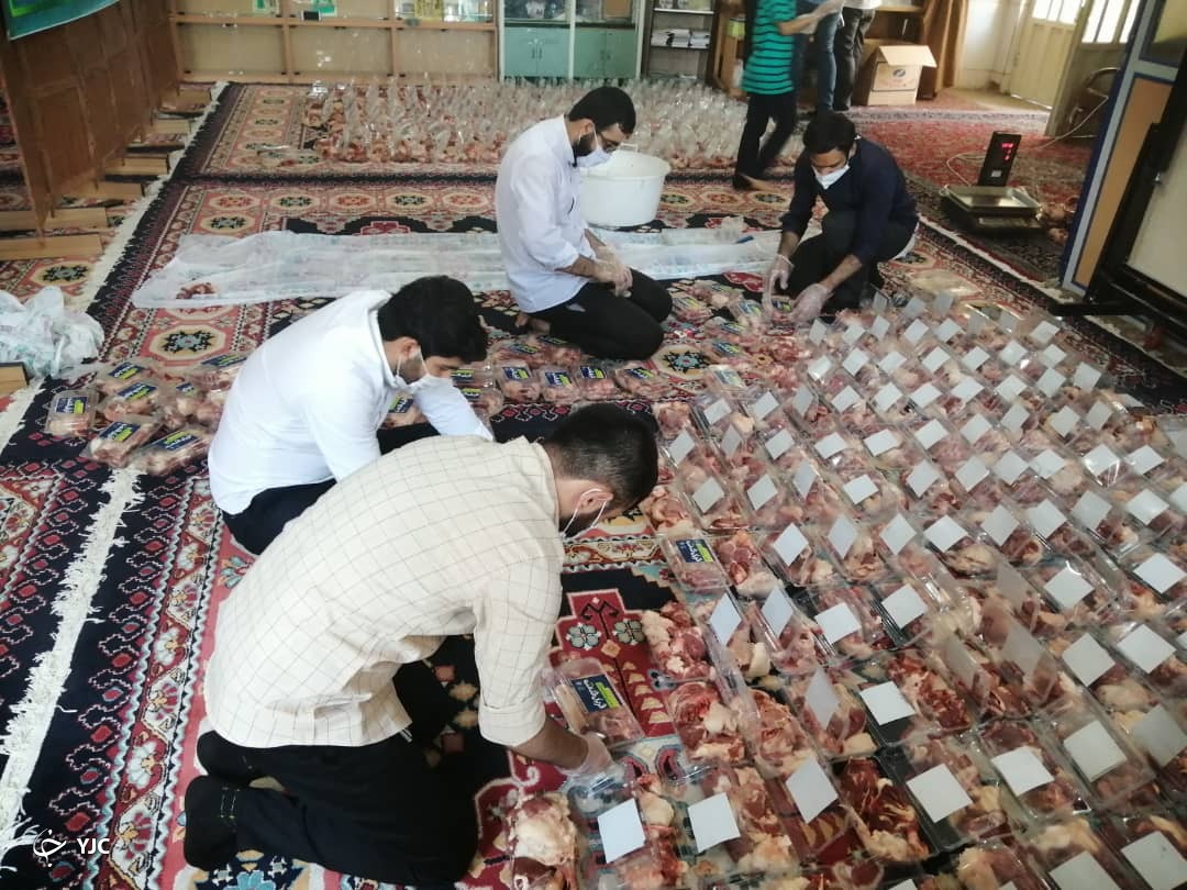 توزیع ۷۵۰ بسته گوشت قربانی در شیراز