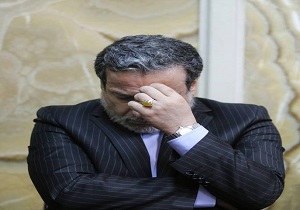 سید عباس عراقچی در سوگ مادر نشست