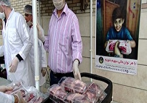 ۱۲ هزار بسته گوشت نذری بین مددجویان قم توزیع شد