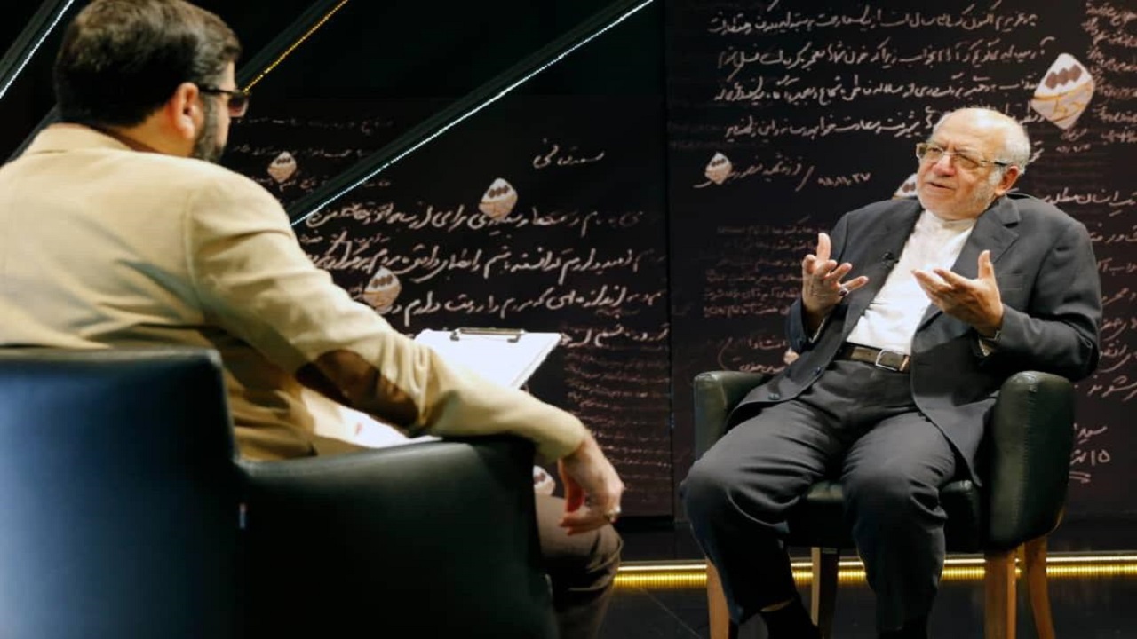 وقتی یک‌باره می‌گوییم ارز ۴۲۰۰ تومان، اشتباه است/ اگر دخترم گرفتار شده، خودم را مسئول می‌دانم
