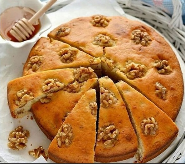 کیک عسل و گردوی یونانی+ طرز تهیه