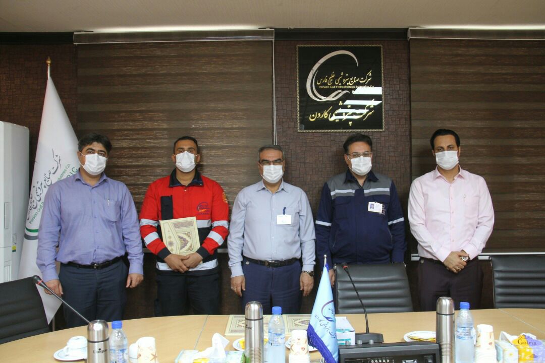 تقدیر از ۳ آتش نشان فداکار پتروشیمی کارون
