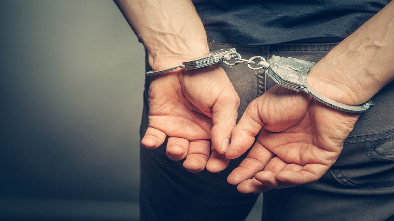 دست کارمند سارق در محل کارش برملا شد/ سرقت ۱۲۰ دستگاه تلفن همراه