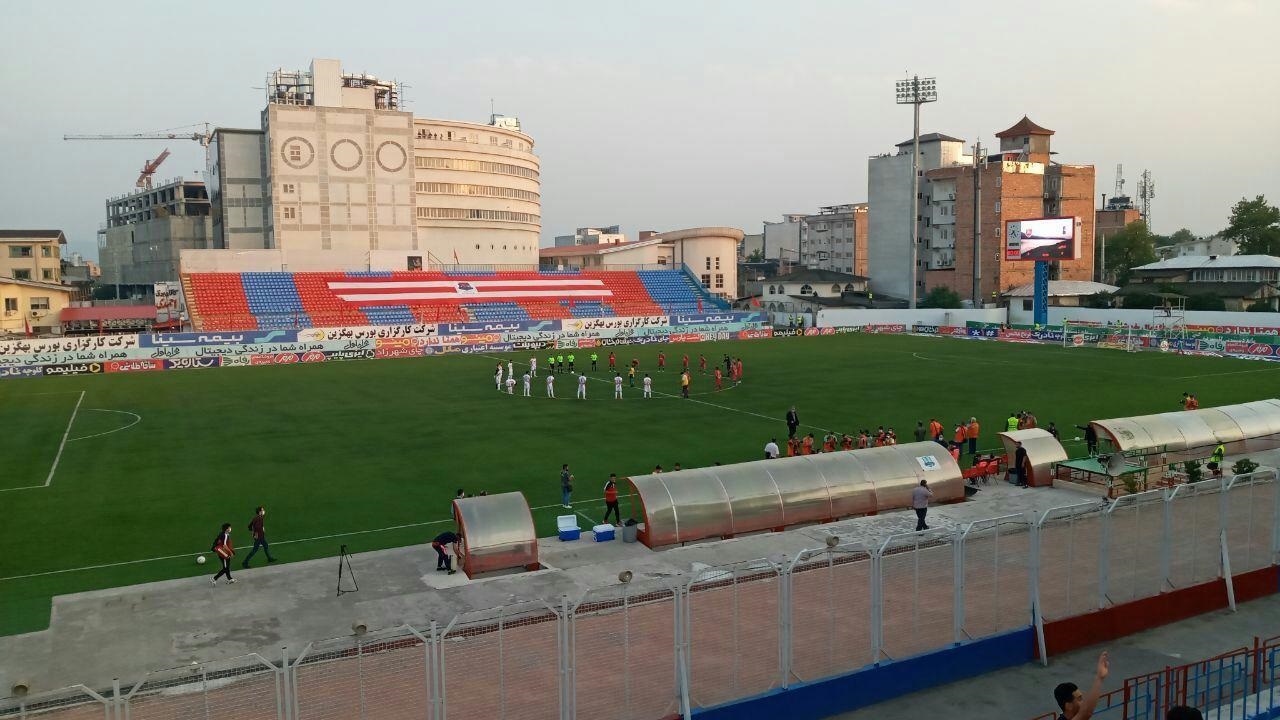 نه پرسپولیس می‌بازد نه نساجی