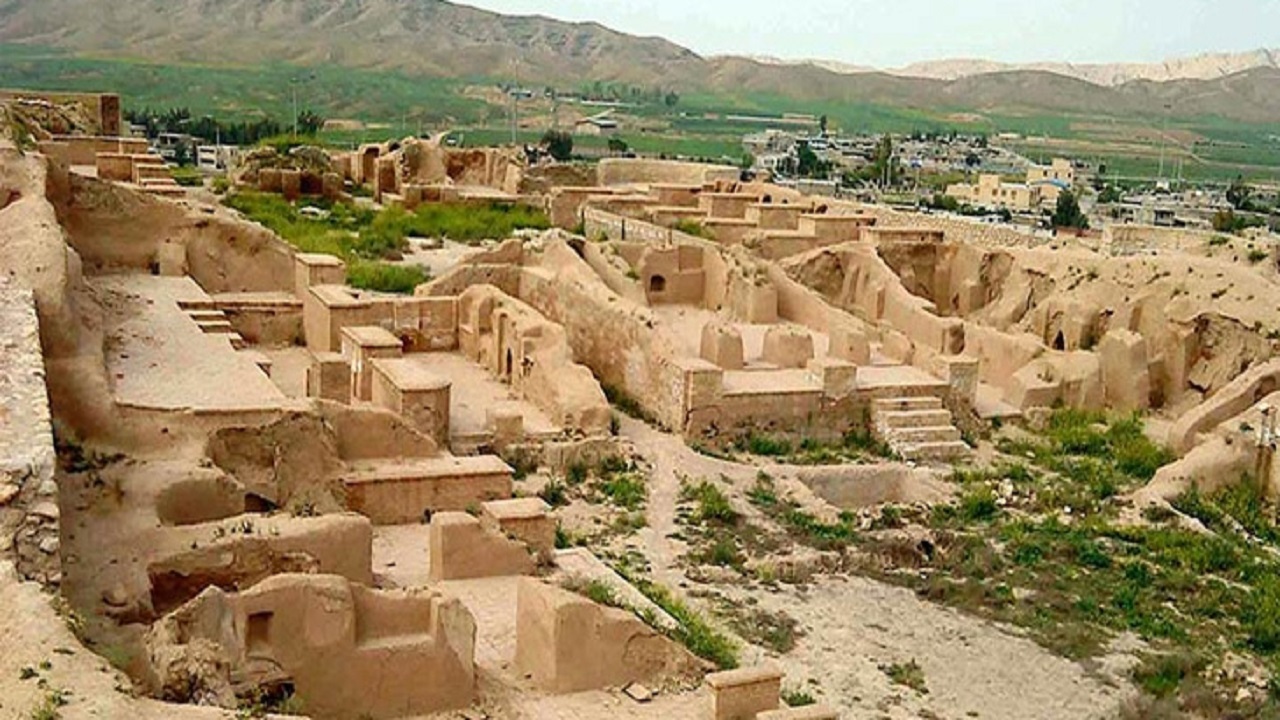 تعیین عرصه و حریم ۲۱ محوطه تاریخی آذربایجان‌غربی