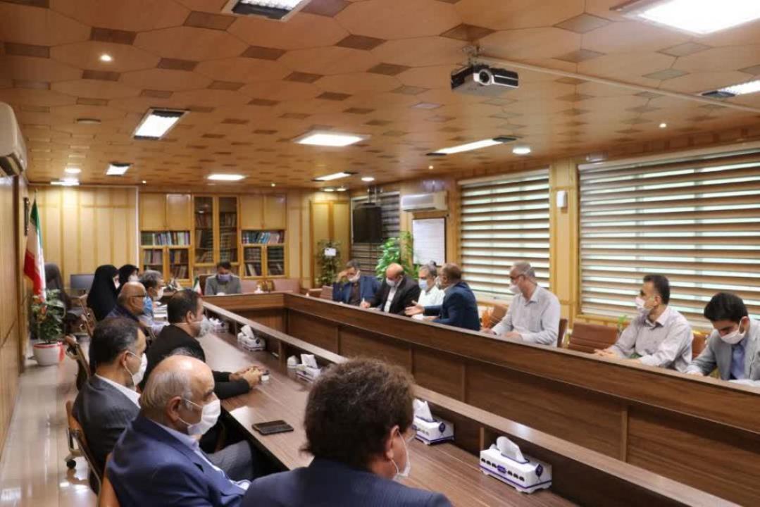 خود تحریمی بلای خانمان سوز جامعه است