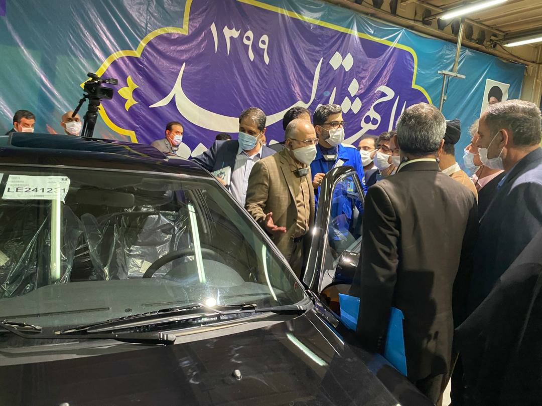 بازدید نمایندگان مجلس شورای اسلامی از خطوط تولید ایران خودرو