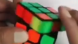 حل آسان مکعب روبیک با استفاده از گوشی همراه + فیلم