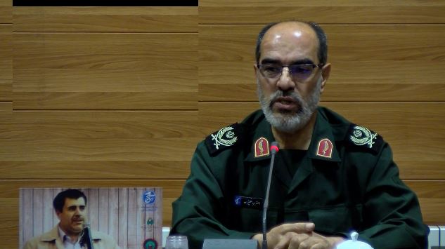 نشست مدیرکل حفظ آثار و نشر ارزش‌های دفاع مقدس آذربایجان شرقی با خبرنگاران پیشکسوت در تبریز