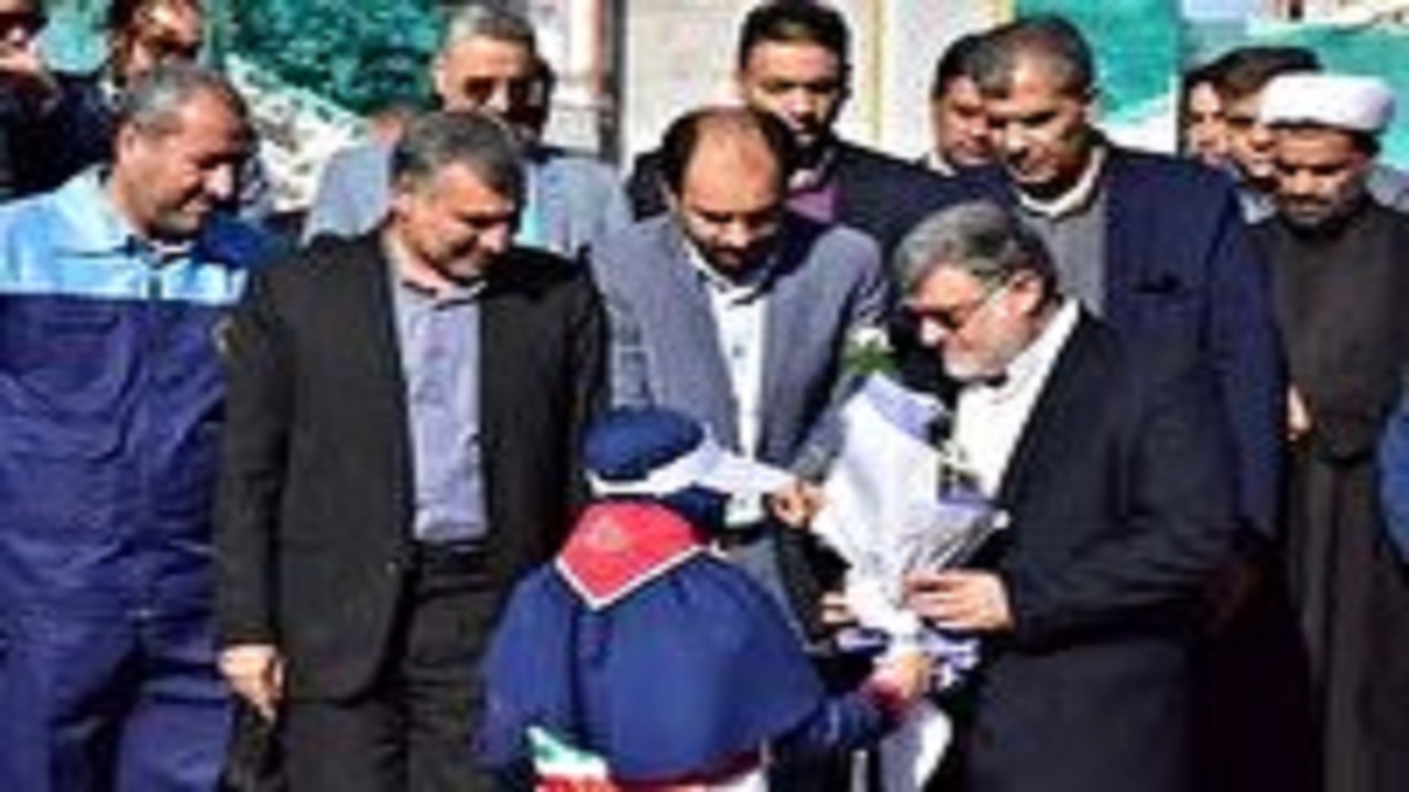 کمک ۸۳۰ میلیون تومانی استاندار به ایتام خراسان جنوبی