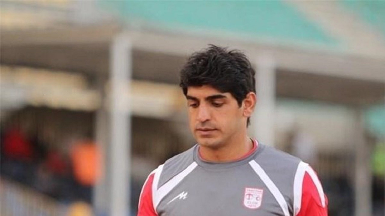 طالبی: ذوب آهن باید بازی هوشمندانه برابر پرسپولیس ارائه بدهد/ بازیکنان ضعف فنی خود را پشت جار و جنجال پنهان کرده اند