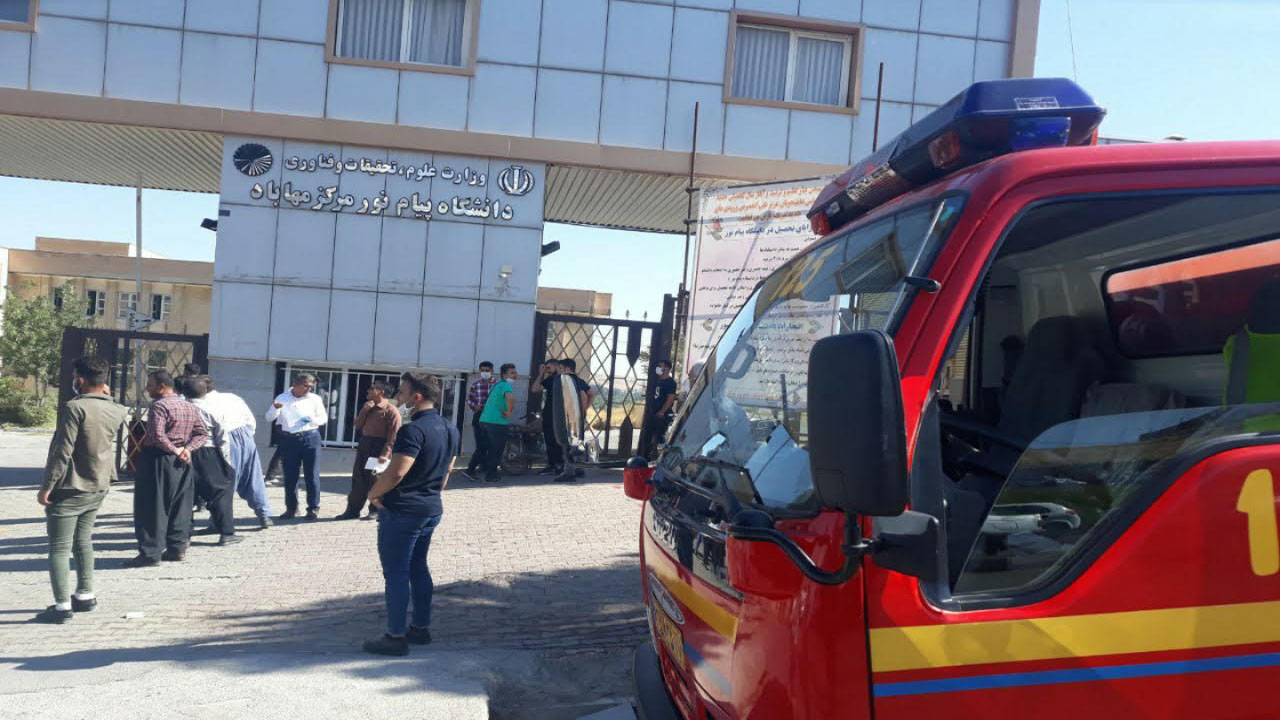 حضور ماموران آتش نشانی مهاباد در کنـــکور ارشـــد