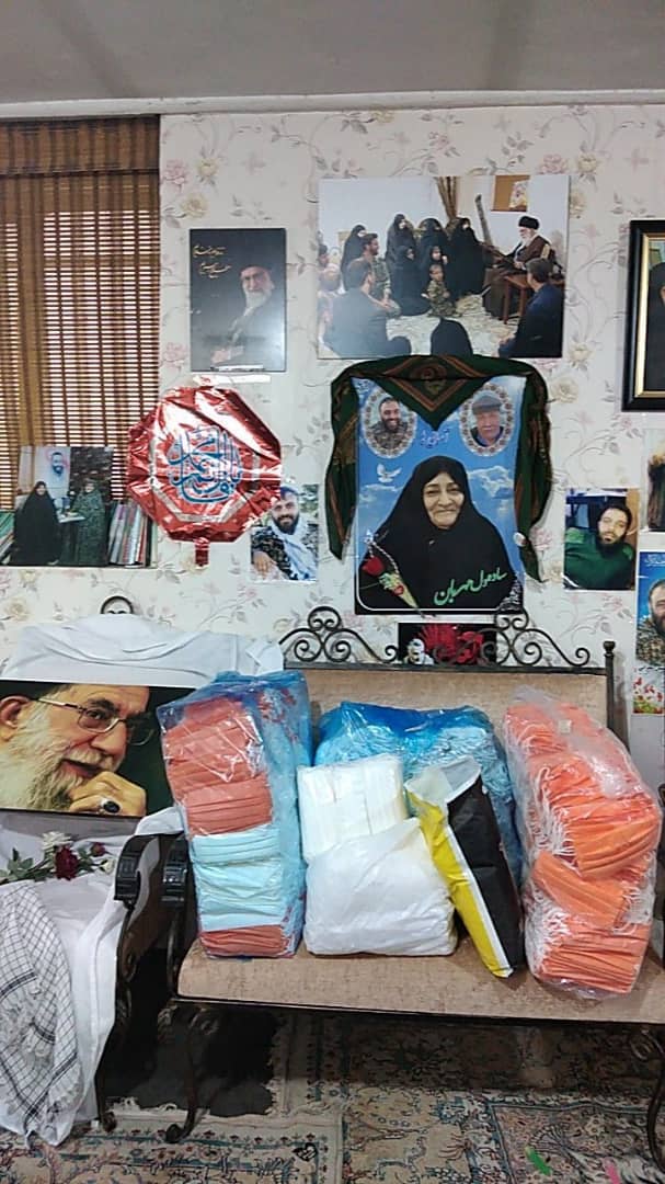 خواهران شهدا در جبهه نبرد باکرونا/کرونا و سختی&zwnj;های شیرین خواهران شهدا برای تولید ماسک