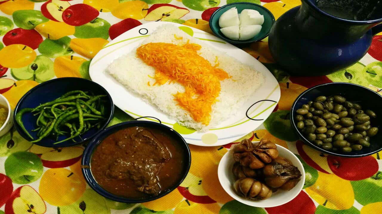 آموزش آشپزی؛ از دنده‌پلو و ترشِ سماق تا بیج بیج و مالابیج + تصاویر