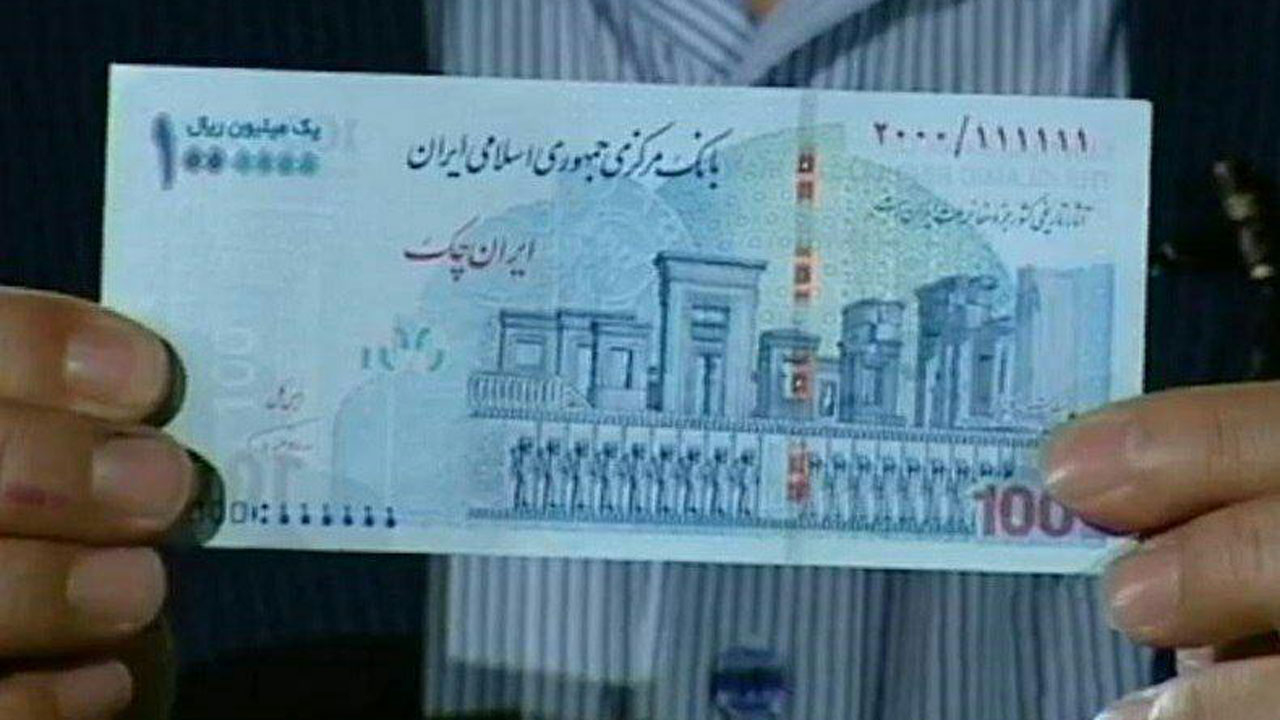 رونمایی رئیس بانک مرکزی از ۱۰۰ هزار تومانی جدید + فیلم