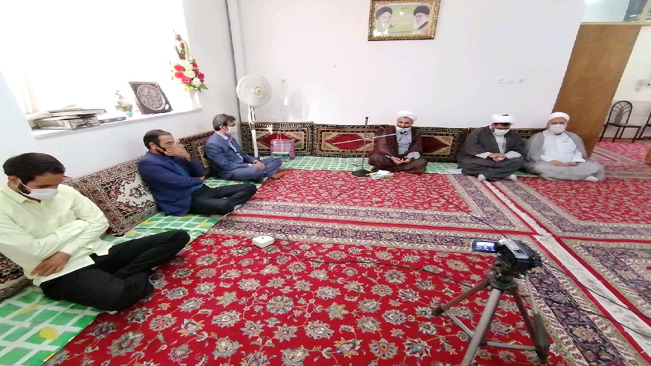 مسئولین خود را زیر ذره بین خبرنگاران بدانند