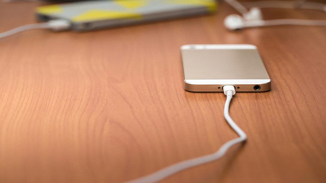 ۵ باور اشتباه درباره باتری تلفن هوشمند