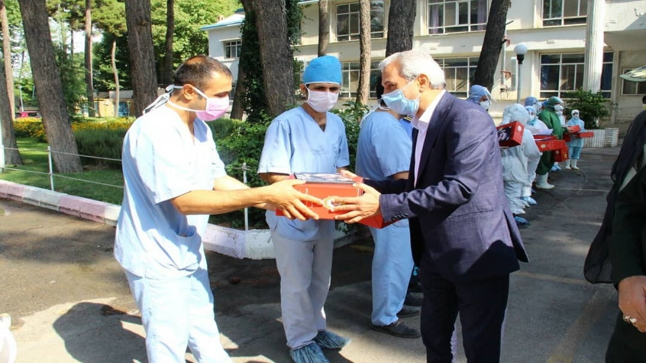 تجلیل از ۹۰ مدافع سلامت در مشهد