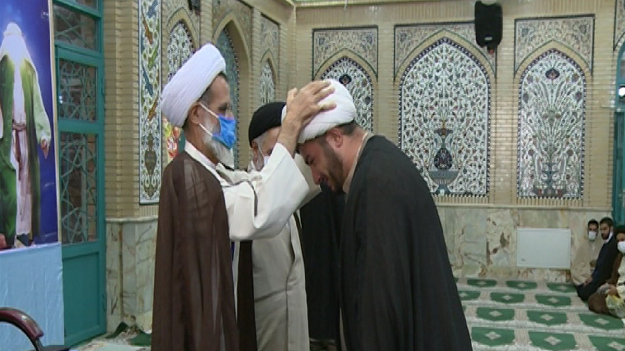 عمامه گذاری طلاب جوان چهارمحال و بختیاری