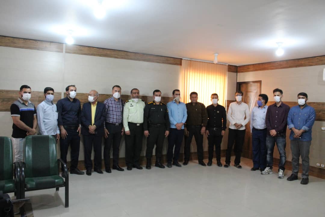 فرمانده انتظامی رامهرمز از خبرنگاران تجلیل کرد