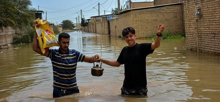 سیل&zwnj;زدگان کوت عبدالله این دو جوان را فراموش نمی&zwnj;کنند+تصاویر