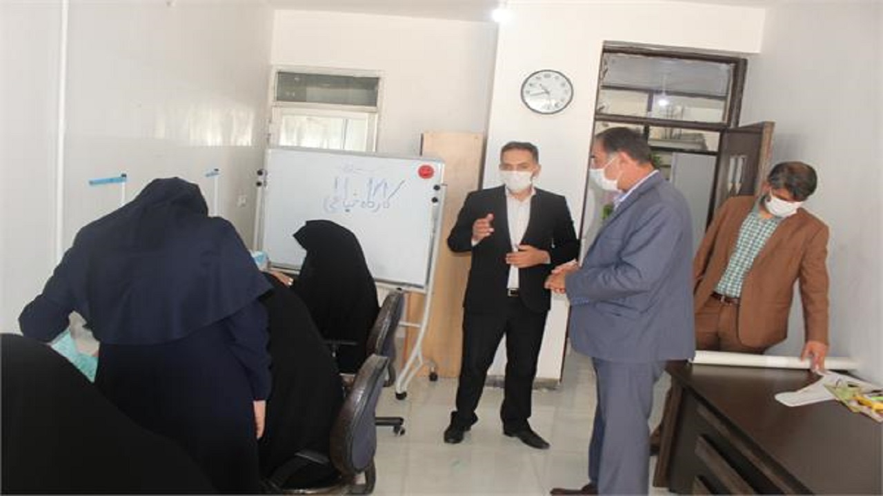 راه اندازی کارگاه خیاطی مادران کودکان کار در شهرکرد