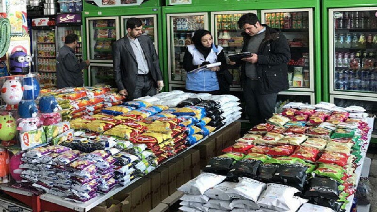 معدوم سازی سه تن مواد غذایی تاریخ گذشته در مشهد