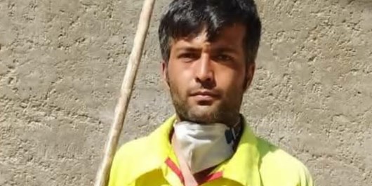 پاک&zwnj;بان امانت&zwnj;داری که چک&zwnj;ها را به صاحبش بازگرداند + عکس
