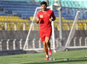 الدحیل خواستار جذب هافبک پرسپولیس؟