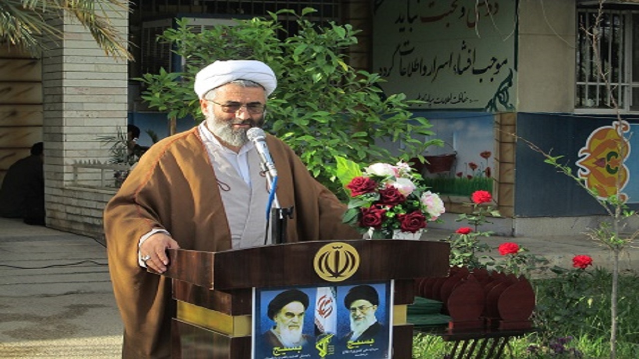کلنگ زنی بی حاصل وزیر نیرو در طبس