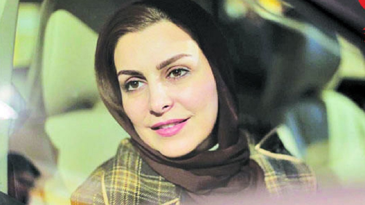 تصویری قدیمی از ماه ‏چهره خلیلی در پشت صحنه «در چشم باد»