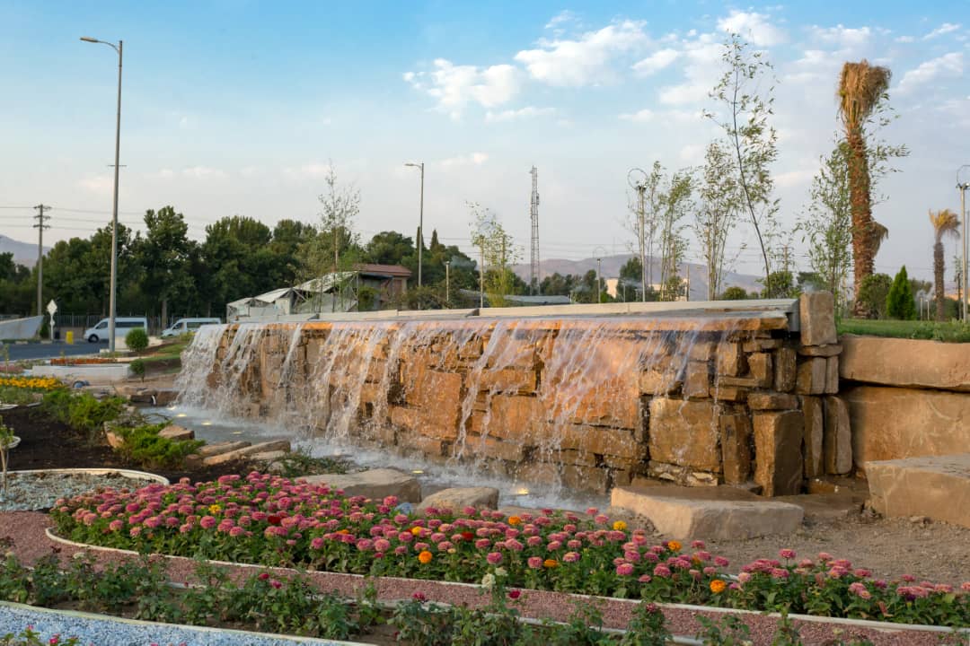 اتمام عملیات بهسازی میدان الله شیراز