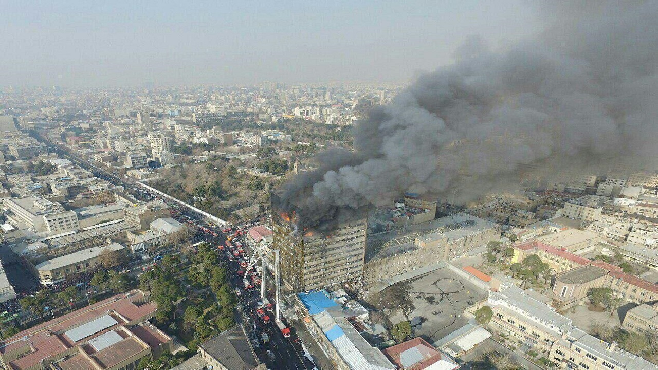 تصویری از ساختمان پلاسکو در سال ۱۳۵۱