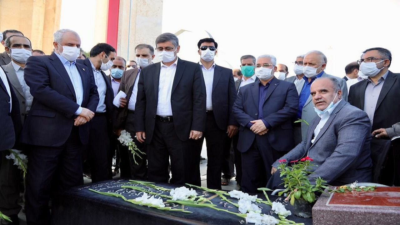 مطالبات ایثارگران تا پایان دولت پرداخت می‌شود
