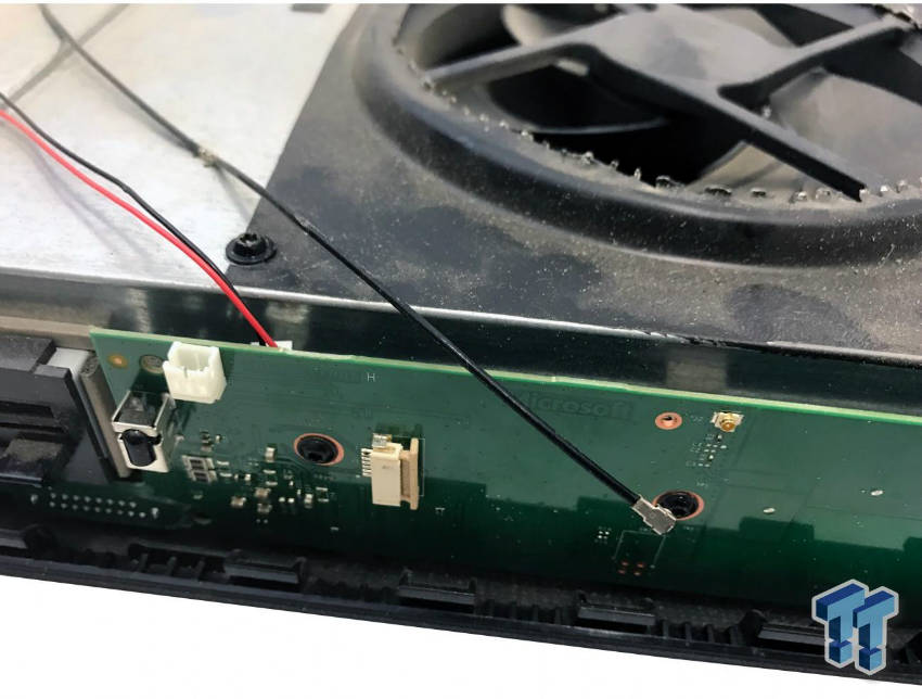 چطور ایکس باکس وان را به حافظه SSD مجهز کنیم؟