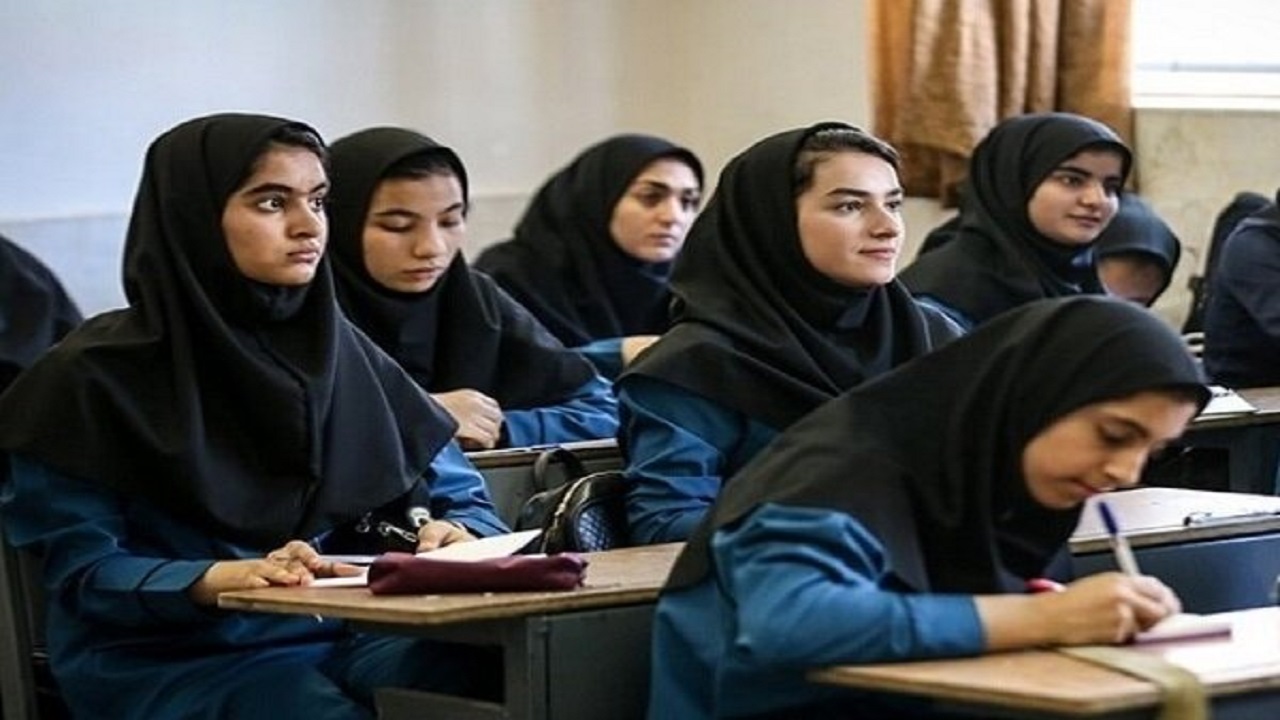 ۴۰ درصد هزینه دوره‌های آموزشی الزامی بر عهده معلمان است