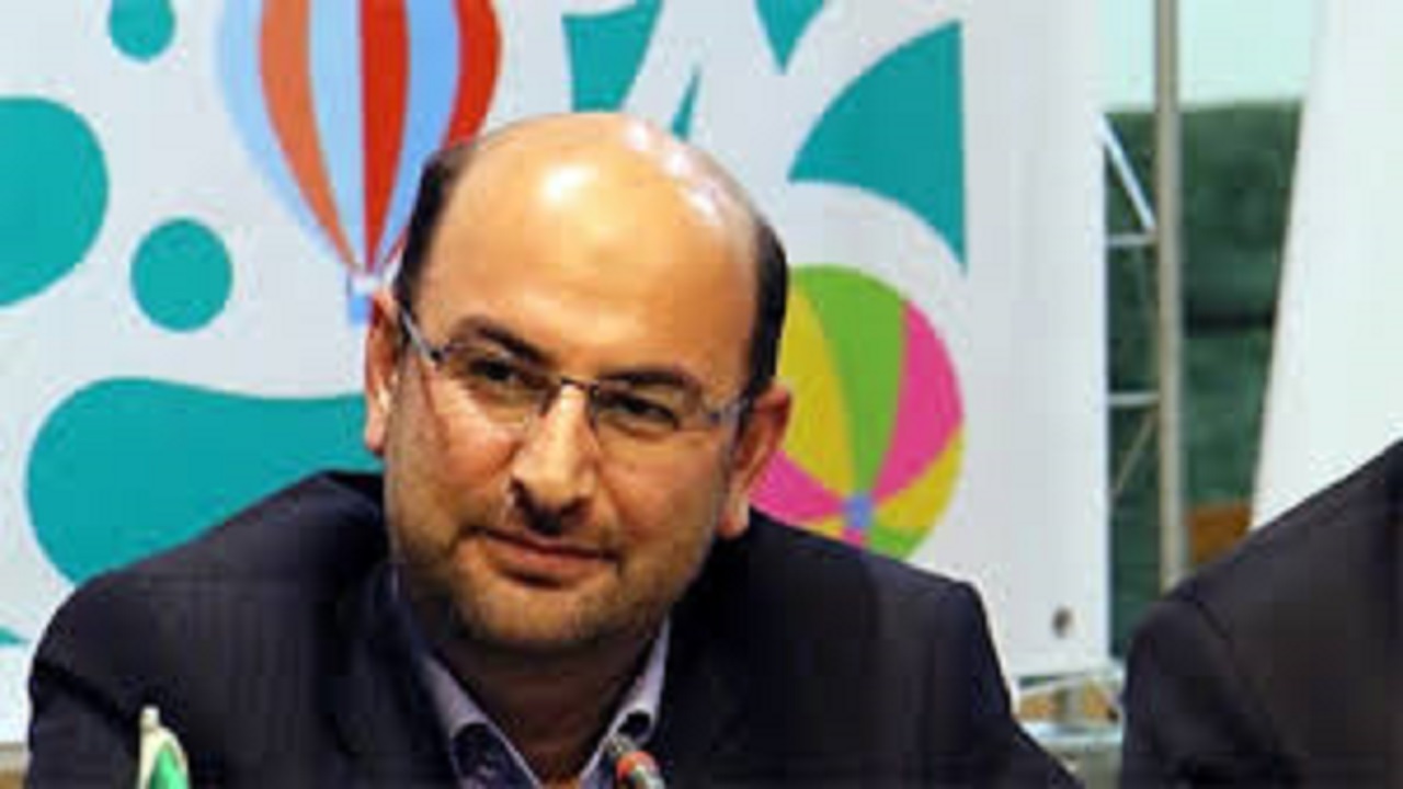 ورود شرکت‌های دانش بنیان به بورس/گلایه صفاری نیا از دستگاه های دولتی برای عدم پرداخت پول وسایل خریداری شده از دانش بنیان