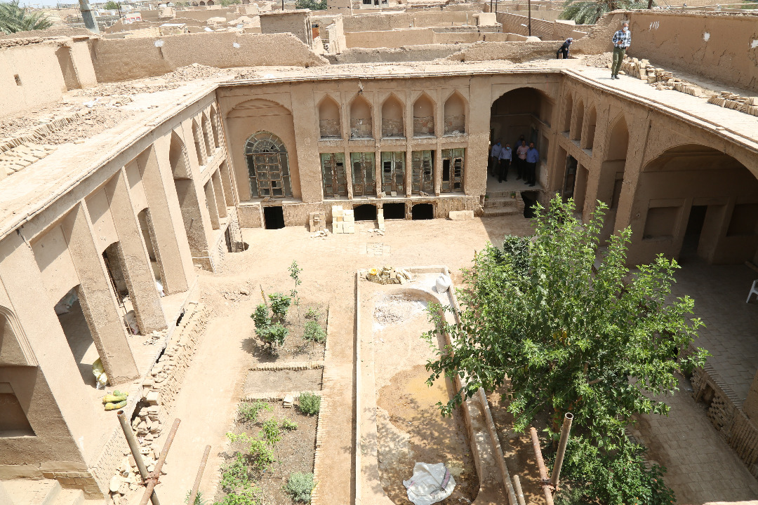 خانه لاری&zwnj;ها 